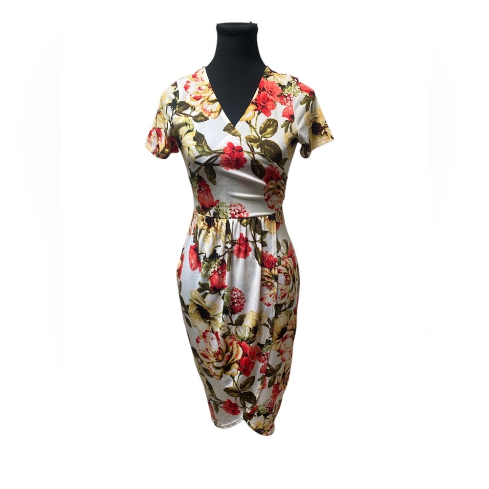 Chic Floral Midi Dress in Red and Green S NWT